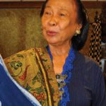 Aktif di PPBI Sekar Jagad, ia lestarikan batik lewat produksi batik indigo pewarna alami. Karyanya hadir di Galeri Batik Jawa Jakarta.