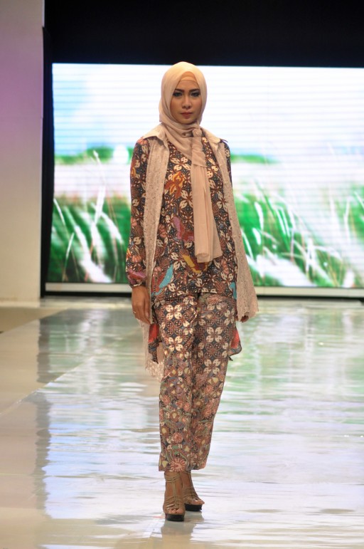 Batik Fashion - Desain Baju Batik Bertema My Lovely by Tuty Adib
