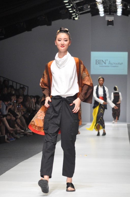 Batik Fashion - Busana Batik Jakarta Beat Obin