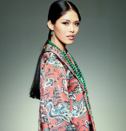 model busana batik