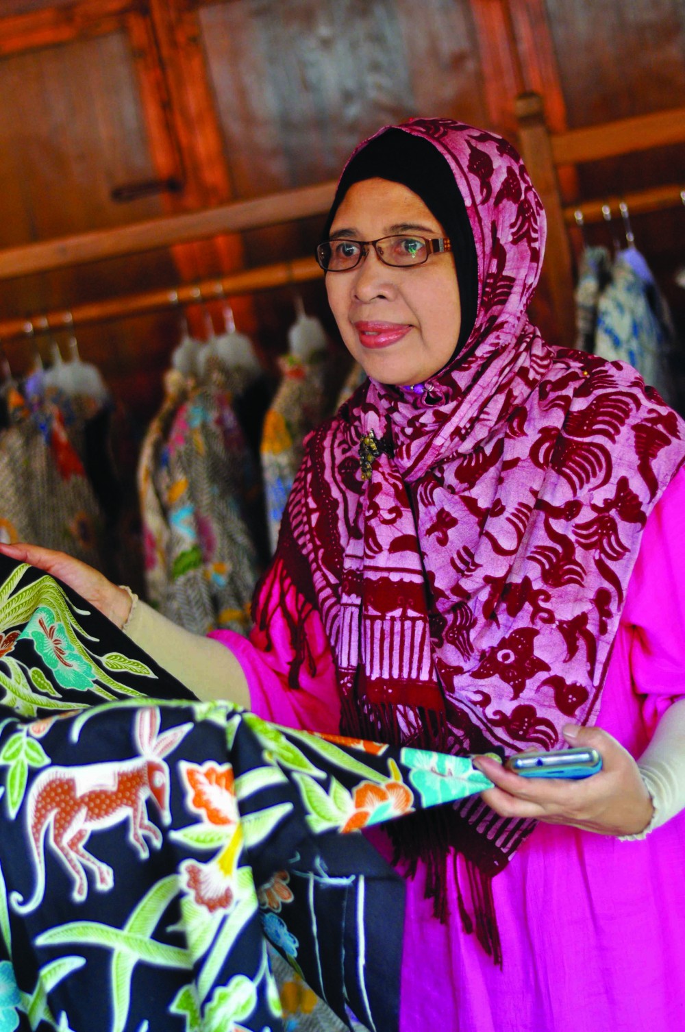 busana batik cangkol sukoharjo jawa tengah