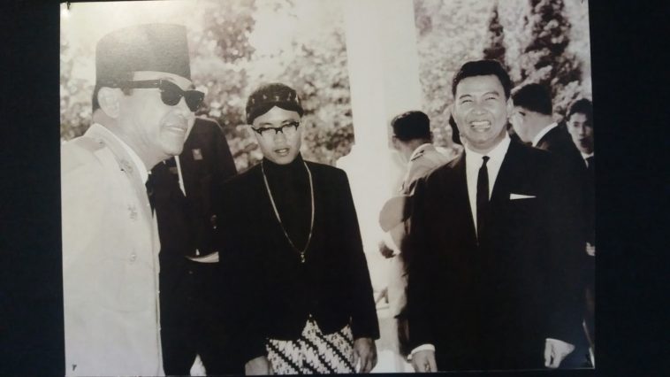 Batik Indonesia Go Tik Swan