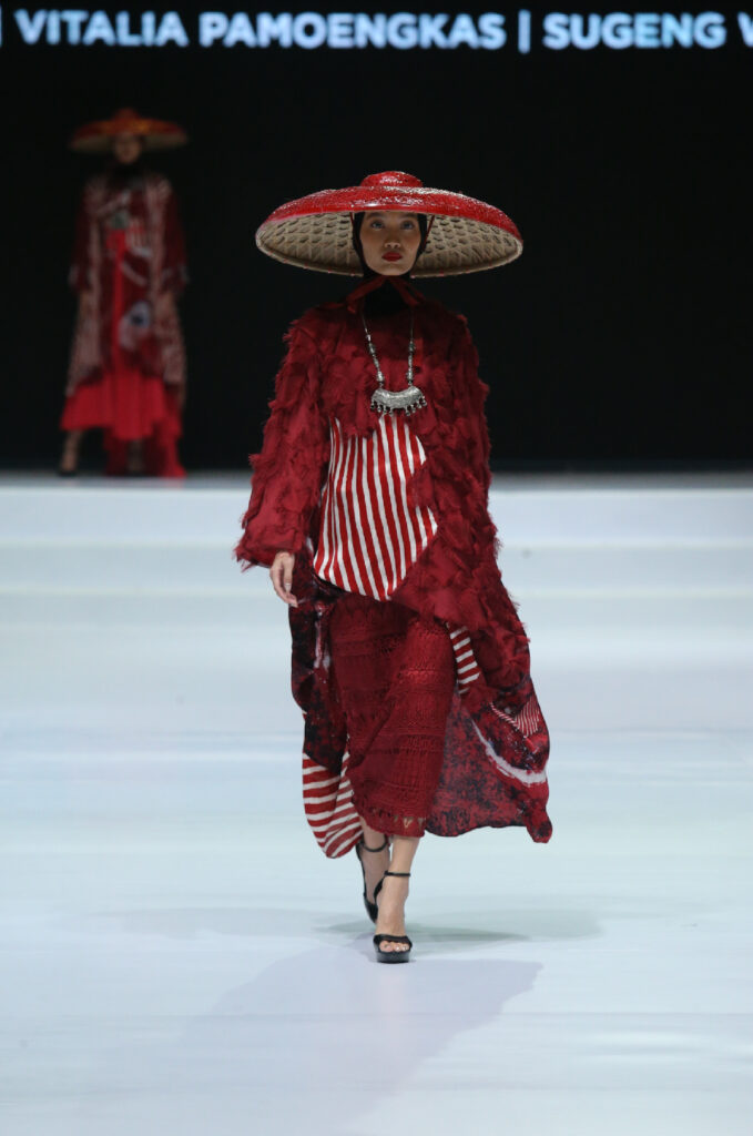 Batik Fashion Dewi Dee Je