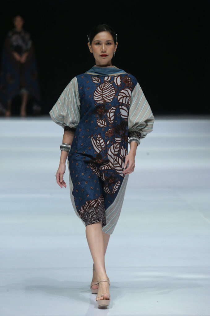 Batik Fashion Dewi Dee Je