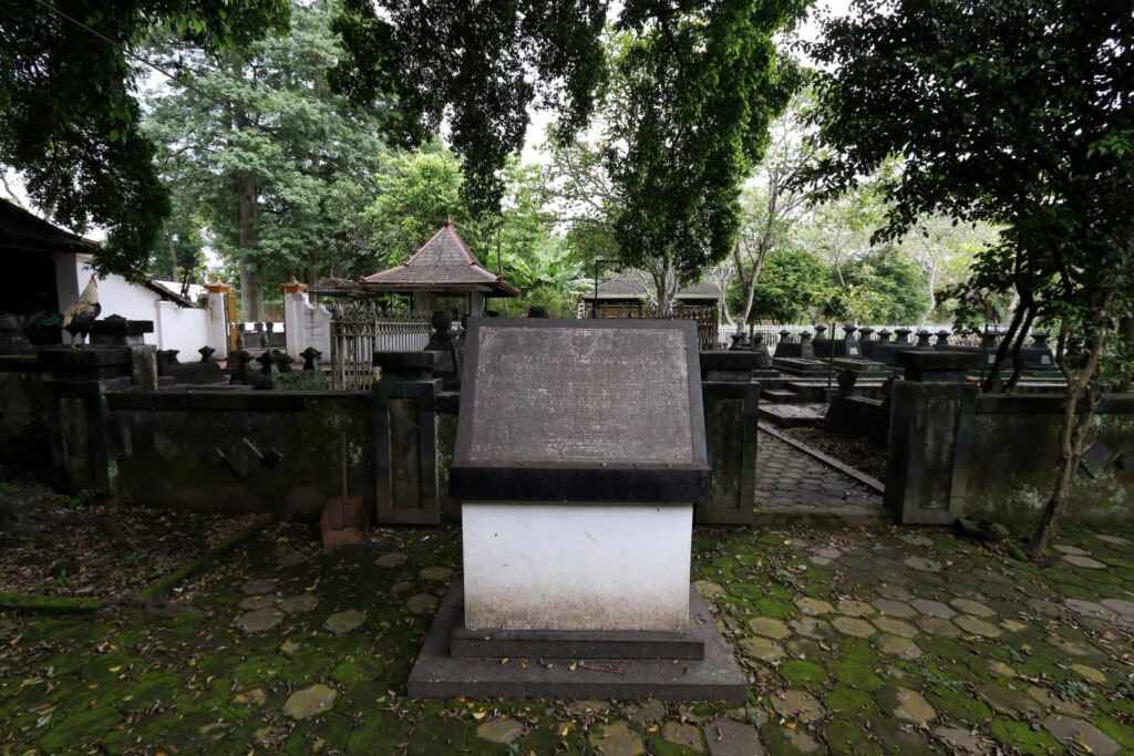 Prasasti di Benteng Keraton Kartasura