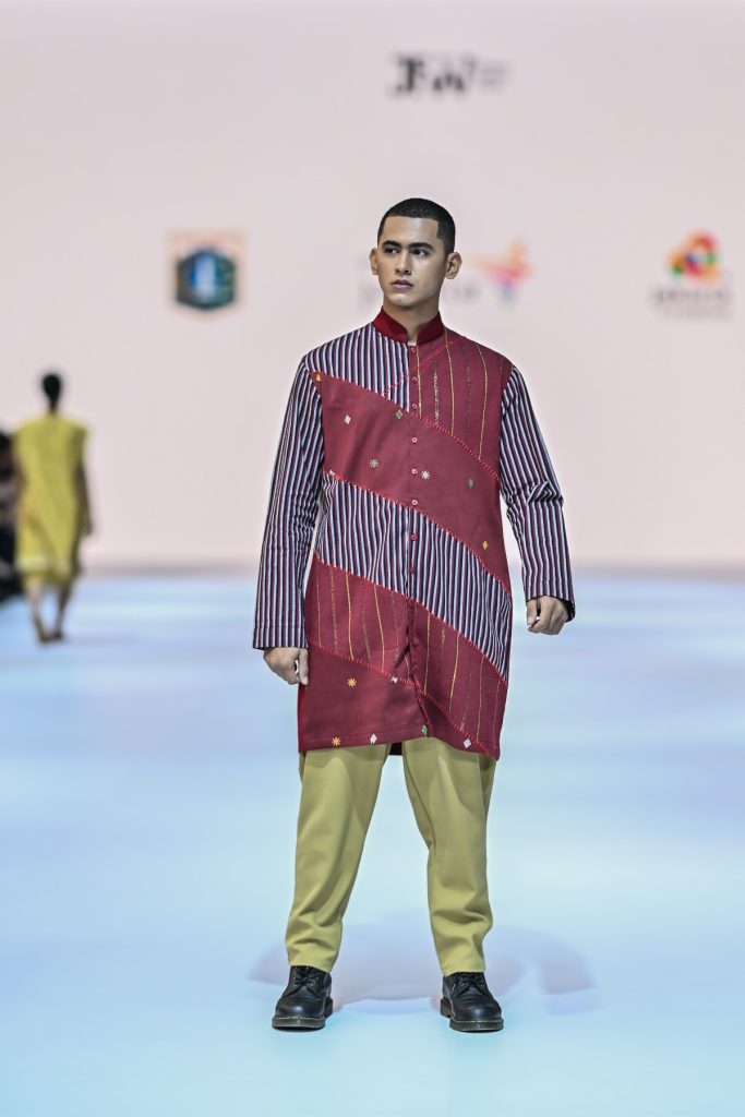Opening Parade Kain Nusantara JFW 2025