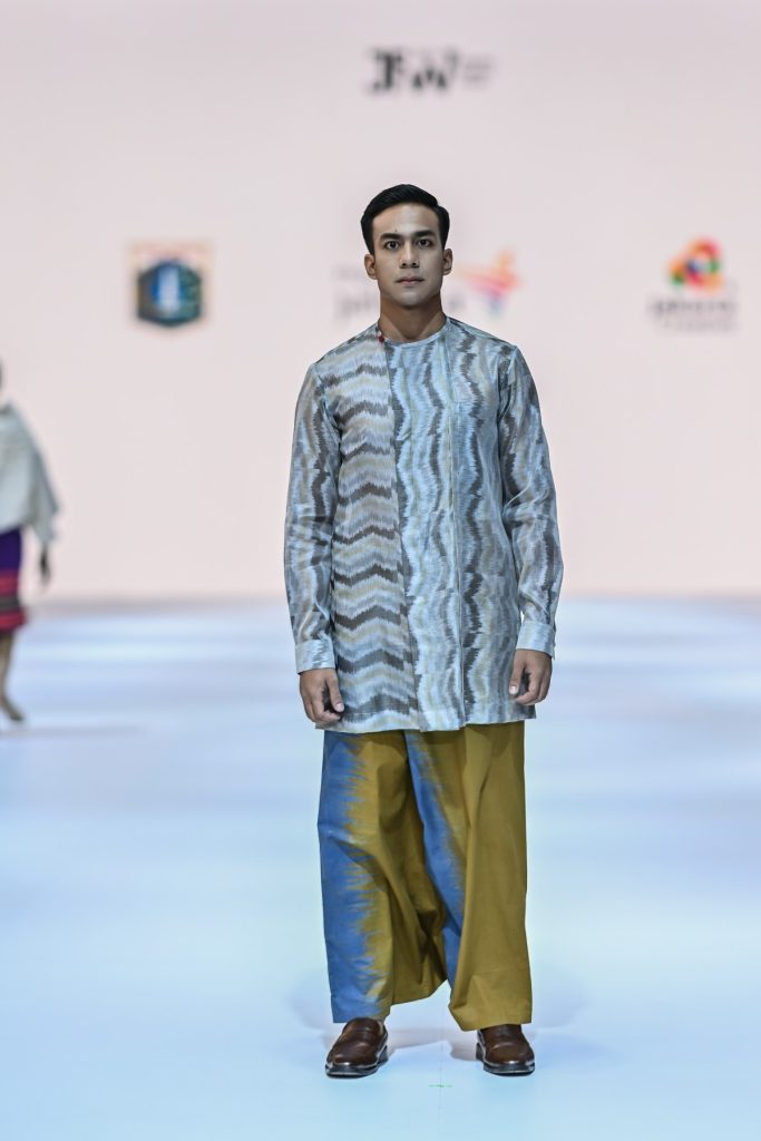 Opening Parade Kain Nusantara JFW 2025