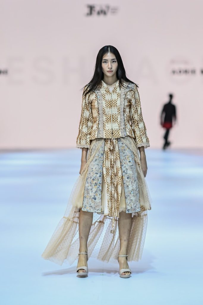 Opening Parade Kain Nusantara JFW 2025