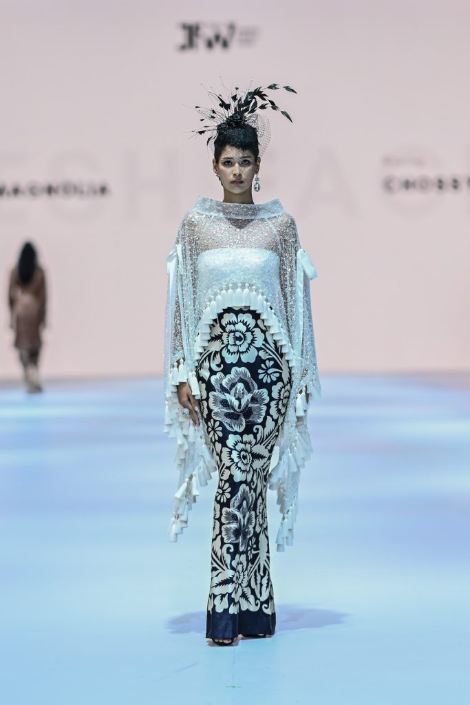 Opening Parade Kain Nusantara JFW 2025