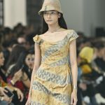Look busana berbahan kain tenun Sobi Muna asal Sulawesi Tenggara digubah oleh fashion desainer Felicia Budi.