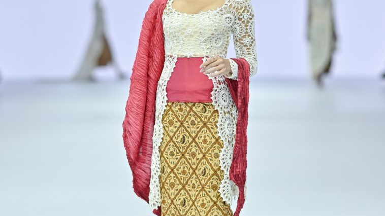 Digo Design memboyong koleksi busana pengantin di Jakarta Fashion Week 2025 sebagai simbol perayaan cinta dan komitmen.