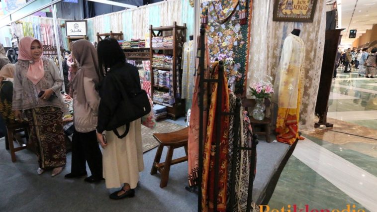 salah satu brand batik dengan nama sendiri