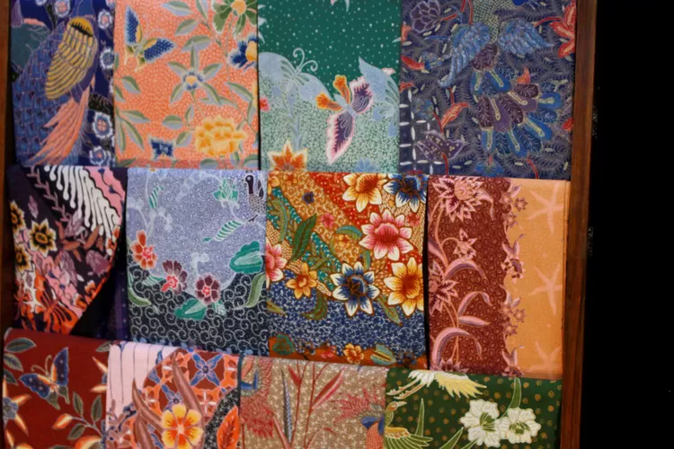 Motif batik buketan