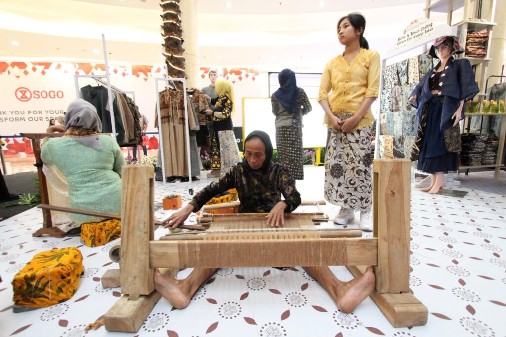 Hari Batik Nasional YBI