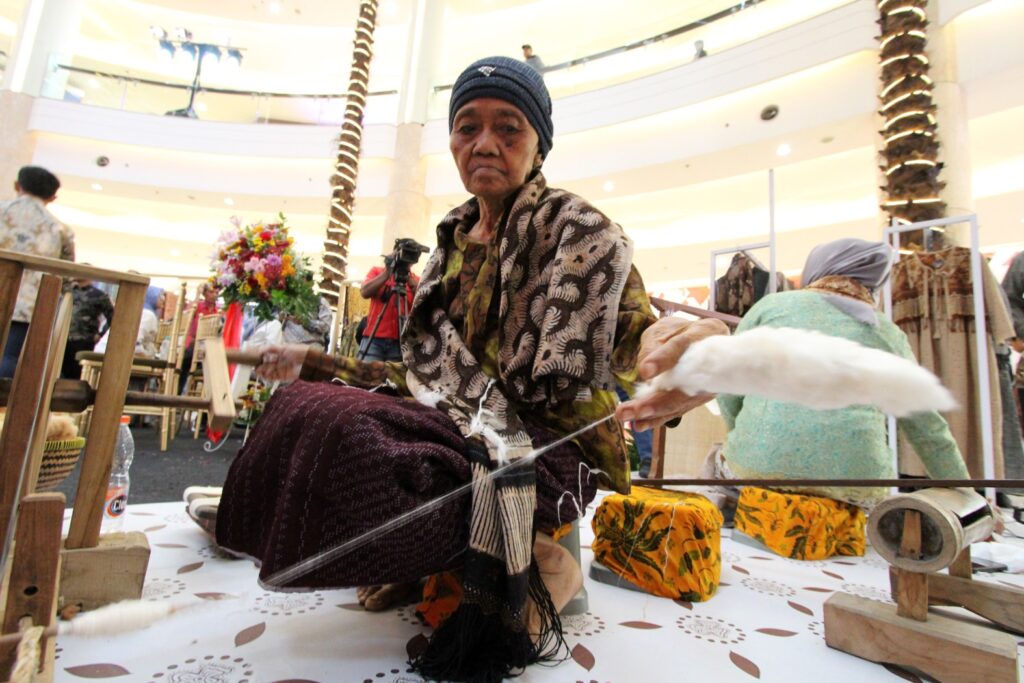 Hari Batik Nasional YBI