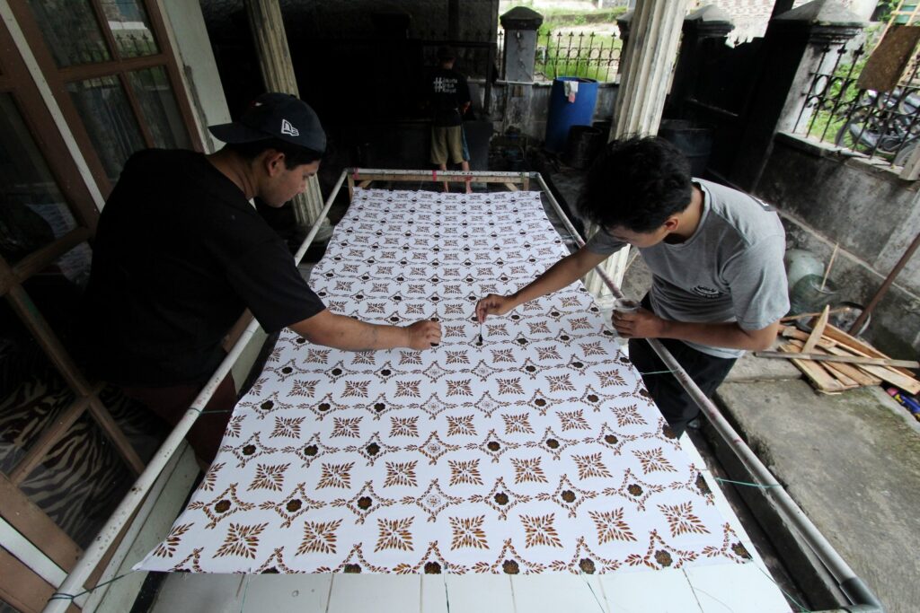 Perajin Batik Sukabumi