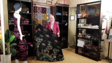 Dina Ayu Widiatuti Pemilik Batik Bogor Pancawati