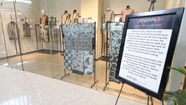 BATIK CIWARINGIN CIREBONAN DI LOBI ASTON CIREBON