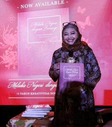 Novita Yunus pemilik Batik Chic