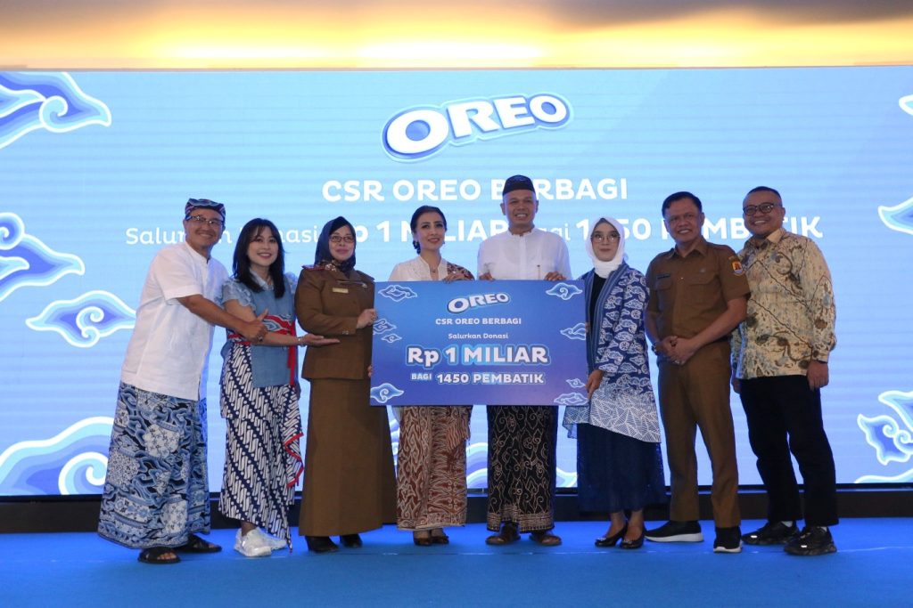 OREO BERBAGI DONASIKAN RP 1 MILIAR UNTUK SEMANGATI 1.450 PEMBATIK CIREBON
