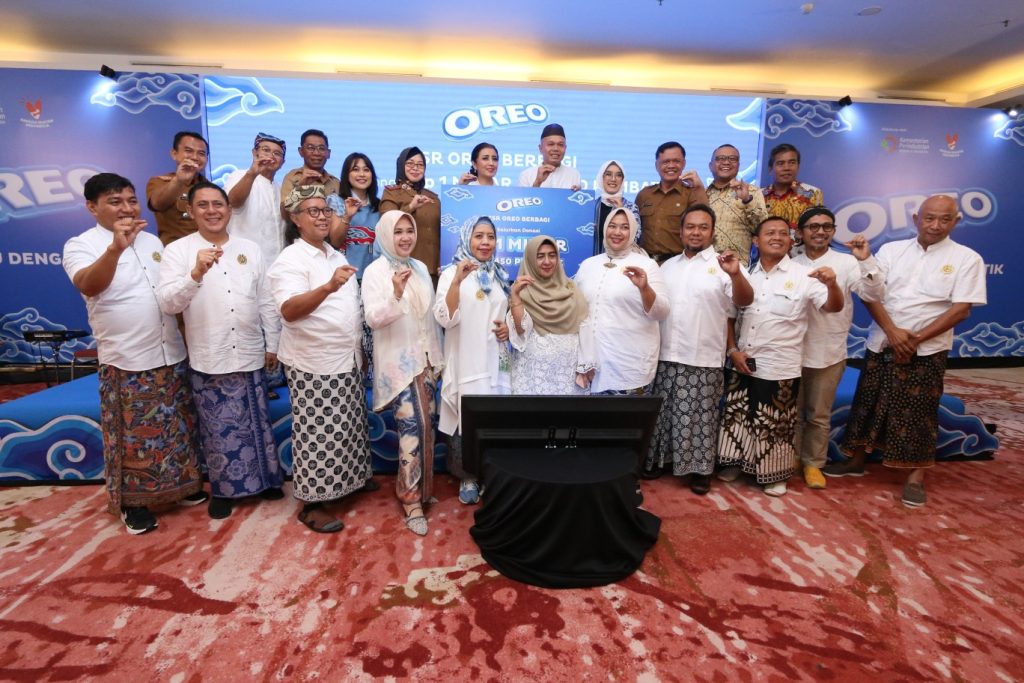 OREO BERBAGI DONASIKAN RP 1 MILIAR UNTUK SEMANGATI 1.450 PEMBATIK CIREBON