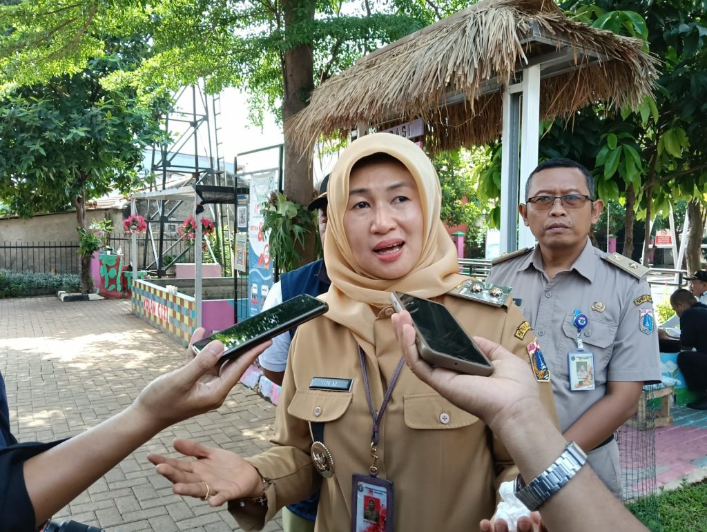 Wakil Walikota Jakarta Timur Iin Mutmainnah