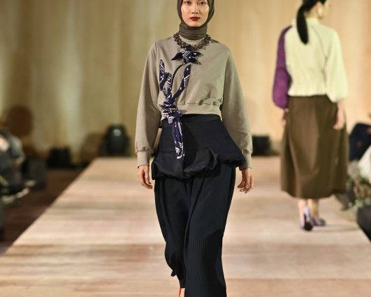 motif tradisional dalam potongan modern
