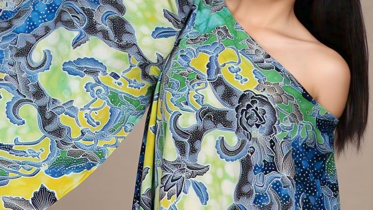 Kegiatan batik bukan hanya melestarikan, tetapi juga mengembangkan. Salah satu cara mengembangkannya adalah akrab dengan teknologi terkini.
