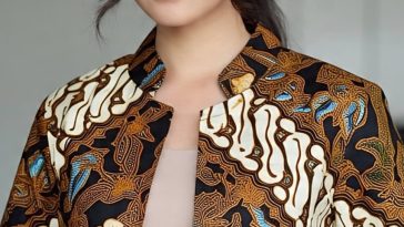 OOTD BATIK - Outer Batik Crop + Dress Polos