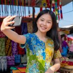 Karya batik yang luar biasa, filter instagram bisa menjadikannya luar biasa tampilannya. Proses panjang dan rumit itu mengeluarkan auranya.