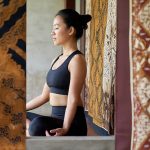 Transendensi batik merujuk pada nilai filosofis, spiritual, dan budaya yang terkandung dalam batik, melebihi fungsinya sebagai kain.