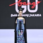 Batik Gobang tampil memukau dalam balutan busana batik modern di IFW 2025, memadukan tradisi Betawi dengan gaya hidup urban.