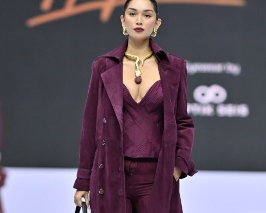 Rona Busana Budaya Kontemporer Poppy Dharsono