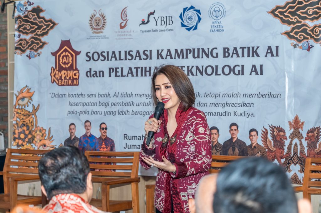 Industri hijau batik dan Batik AI dorong inovasi berkelanjutan, memadukan teknologi modern dengan pelestarian budaya untuk masa depan batik yang ramah lingkungan.