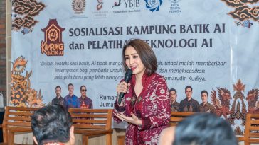 Industri hijau batik dan Batik AI dorong inovasi berkelanjutan, memadukan teknologi modern dengan pelestarian budaya untuk masa depan batik yang ramah lingkungan.