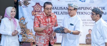 Komarudin Kudiya ingin memadukan tradisi dan teknologi AI untuk melahirkan generasi baru perajin batik kreatif dan adaptif.