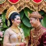 Budaya Jawa mengenal sistem numerologi Jawa berdasarkan weton (hari pasaran) yang peruntukannya untuk perjodohan.