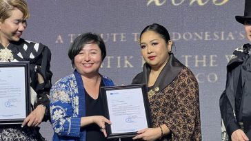 Era Soekamto terima penghargaan UNESCO