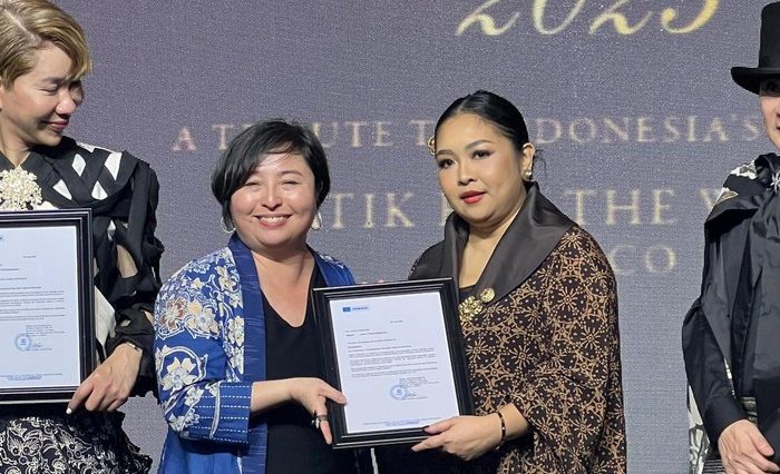 Era Soekamto terima penghargaan UNESCO