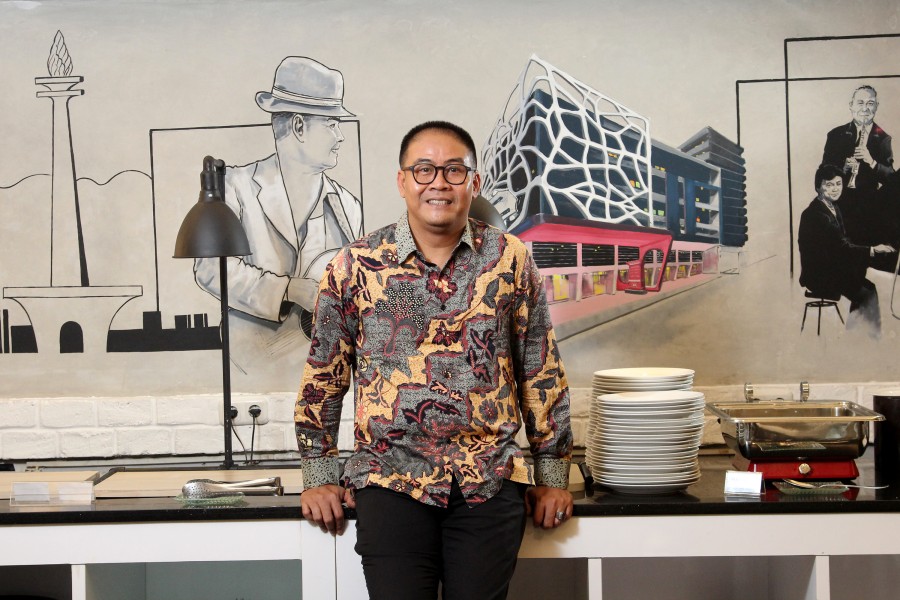 General Manager Fave Hotel Gatot Subroto, Nyoman Iswara, bicara batik, bajaj, dan boardroom.