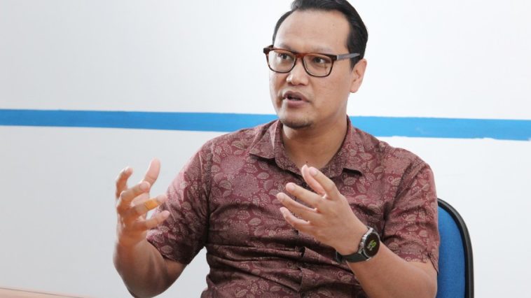 Agus Supriyono, Marketing Communication Coordinator Waringin Hospitality Hotel Group, bicara tentang profesinya dan batik.