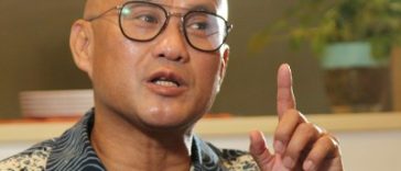 Kisah inspiratif GM Harris Hotel Bekasi dari dunia purchasing ke kepemimpinan hotel, mengusung etos kerja keras, adaptif, dan filosofi batik.