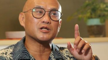Kisah inspiratif GM Harris Hotel Bekasi dari dunia purchasing ke kepemimpinan hotel, mengusung etos kerja keras, adaptif, dan filosofi batik.