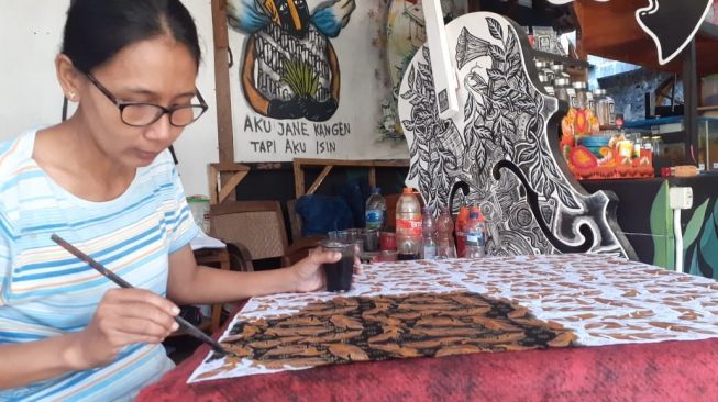 Transformasi Deli Serdang, Singkawang, dan DIY jadi contoh membangun kampung batik yang produktif, edukatif, dan berdaya ekonomi.