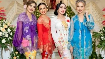 Peragaan Kebaya Betawi di Balai Kota Jakarta tampilkan akulturasi budaya, batik, dan pesan pelestarian jelang 500 tahun Jakarta.