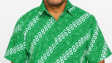 Motif batik Geblek Renteng dihentikan penggunaannya. Alasan: sarat politis & kurang mencerminkan tradisi budaya Yogyakarta.