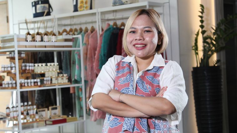 Ketua Himpunan Humas Hotel Bandung Juwita Agatari bertutur tentang kolaborasi, berbagi ilmu, dan citra pariwisata serta cerita humanis.