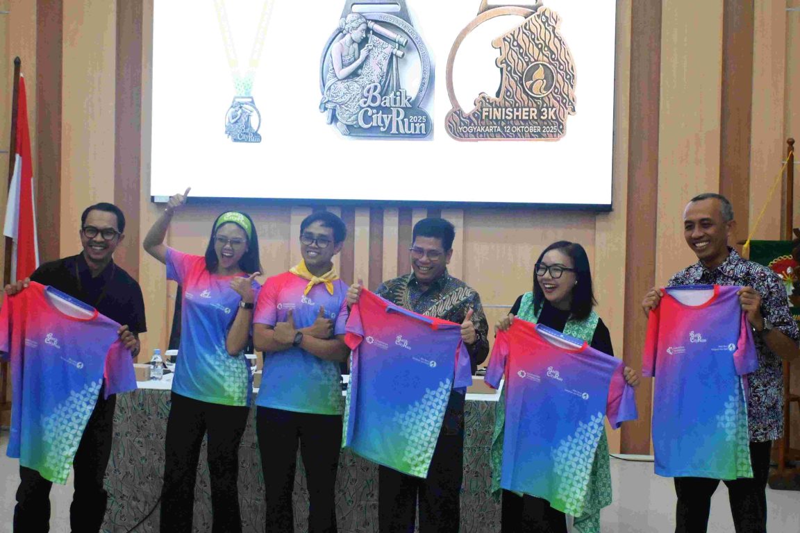 Kemenperin dorong batik berdaya saing global, gelar Batik City Run 2025 di Yogyakarta sebagai kampanye budaya dan gaya hidup sehat.