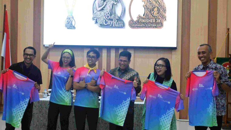 Kemenperin dorong batik berdaya saing global, gelar Batik City Run 2025 di Yogyakarta sebagai kampanye budaya dan gaya hidup sehat.