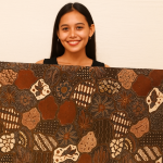 Batik Sekar Jagad, simbol keindahan dan keberagaman dunia. Motif klasik penuh makna filosofis tentang harmoni hidup dan kebhinekaan.